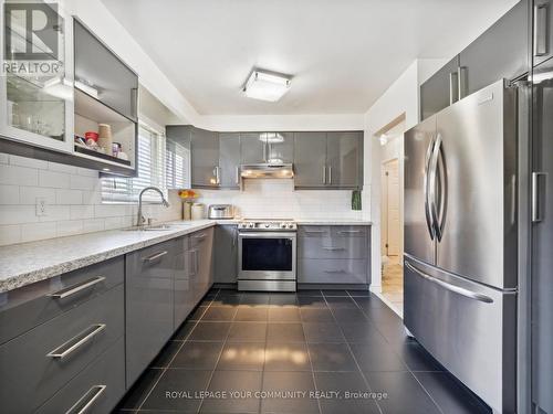 76 Darnborough Way, Toronto, ON - Indoor Photo Showing Kitchen With Upgraded Kitchen