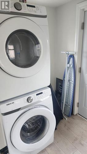 90 Park Road S, Oshawa (Vanier), ON - Indoor Photo Showing Laundry Room