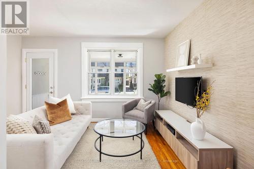 672 Milverton Boulevard, Toronto, ON - Indoor Photo Showing Living Room