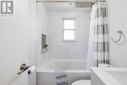 672 Milverton Boulevard, Toronto, ON - Indoor Photo Showing Bathroom