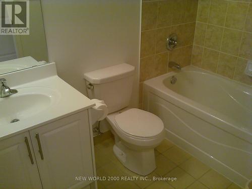 212 - 18 Harding Boulevard, Richmond Hill, ON - Indoor Photo Showing Bathroom