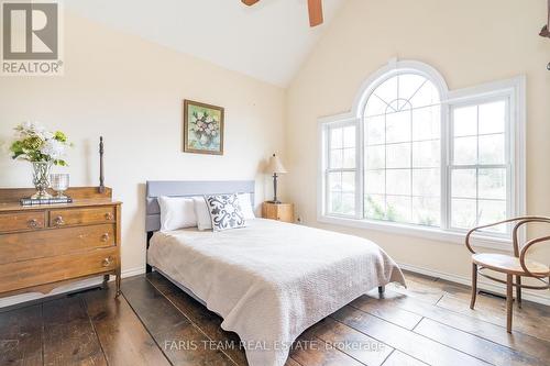 3591 Davis Drive, Whitchurch-Stouffville, ON - Indoor Photo Showing Bedroom
