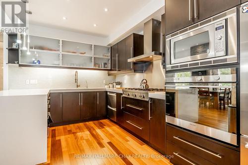 98 Savannah Crescent, Wasaga Beach, ON - Indoor Photo Showing Kitchen With Upgraded Kitchen