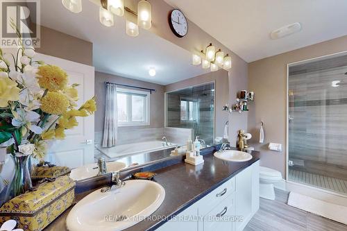 237 Pellatt Avenue, Toronto, ON - Indoor Photo Showing Bathroom