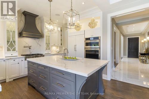 5 Storey Crescent, Toronto, ON - Indoor Photo Showing Kitchen With Upgraded Kitchen