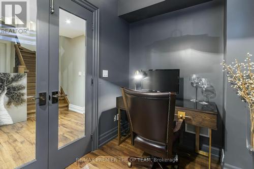 5 Storey Crescent, Toronto, ON - Indoor Photo Showing Other Room