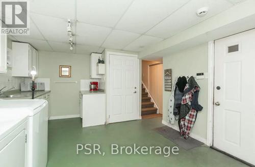 6929 Avila Rd, Mississauga, ON - Indoor Photo Showing Laundry Room