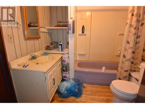 7919 Seinen Road, Houston, BC - Indoor Photo Showing Bathroom