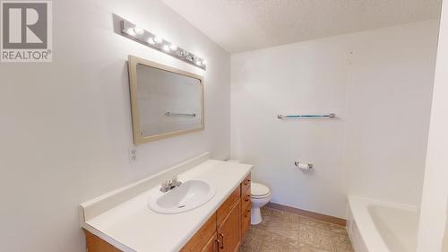9715 91 Street, Fort St. John, BC - Indoor Photo Showing Bathroom