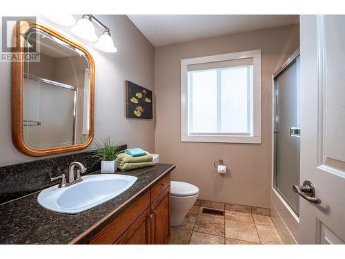 2103 Mary Hansen Place, Revelstoke, BC - Indoor Photo Showing Bathroom
