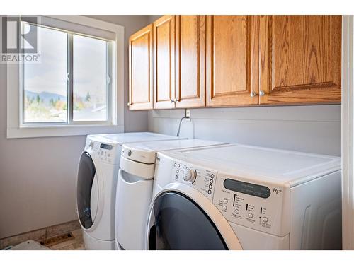2103 Mary Hansen Place, Revelstoke, BC - Indoor Photo Showing Laundry Room