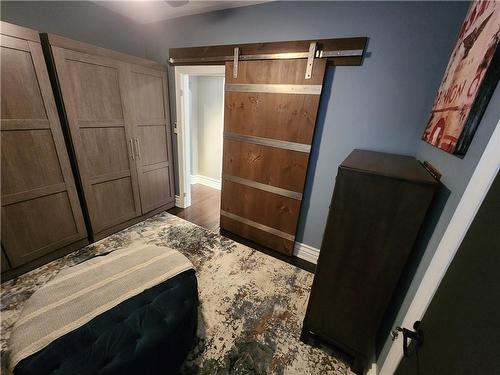 143 Homewood Avenue, Hamilton, ON - Indoor Photo Showing Bedroom