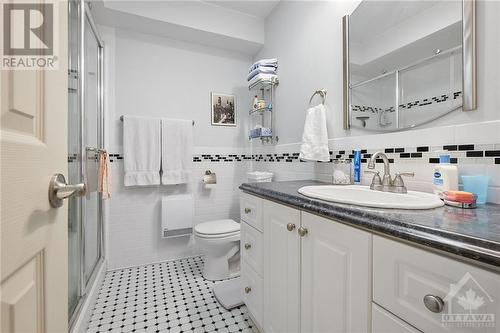 Main Bathroom with a large walk in shower. - 418 Briston Private, Ottawa, ON - Indoor Photo Showing Bathroom
