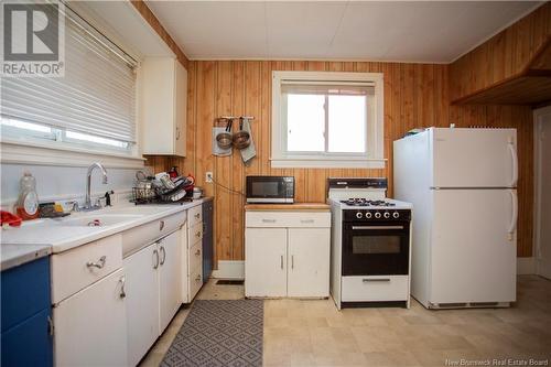 149 Victoria Street, Fredericton, NB - Indoor Photo Showing Kitchen
