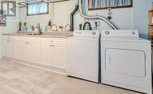 41 Ridgeway Avenue, Guelph, ON - Indoor Photo Showing Laundry Room