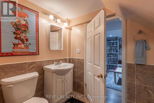 66 Argyle Crescent, St. Catharines, ON - Indoor Photo Showing Bathroom