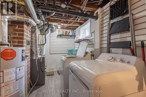 66 Argyle Crescent, St. Catharines, ON - Indoor Photo Showing Laundry Room