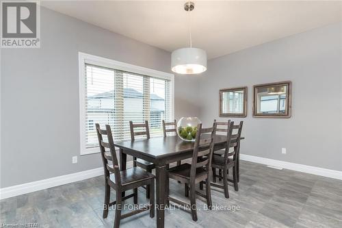 98 Wayside Lane, Southwold (Talbotville), ON - Indoor Photo Showing Dining Room