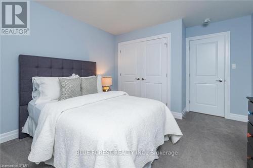 98 Wayside Lane, Southwold (Talbotville), ON - Indoor Photo Showing Bedroom