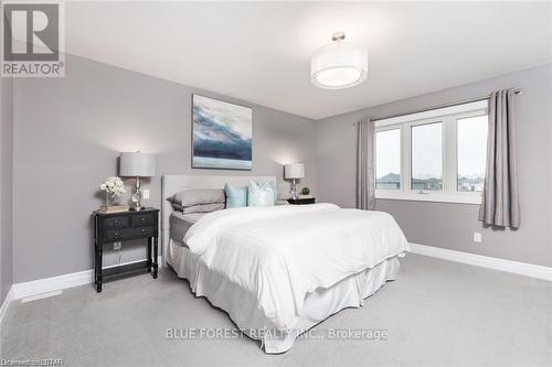 98 Wayside Lane, Southwold (Talbotville), ON - Indoor Photo Showing Bedroom