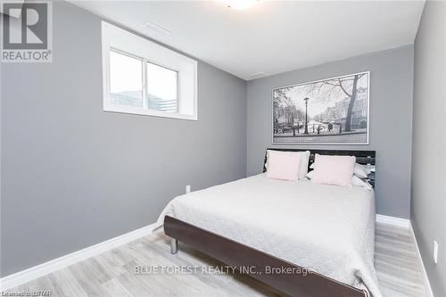 98 Wayside Lane, Southwold (Talbotville), ON - Indoor Photo Showing Bedroom