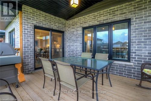 98 Wayside Lane, Southwold (Talbotville), ON - Outdoor With Deck Patio Veranda