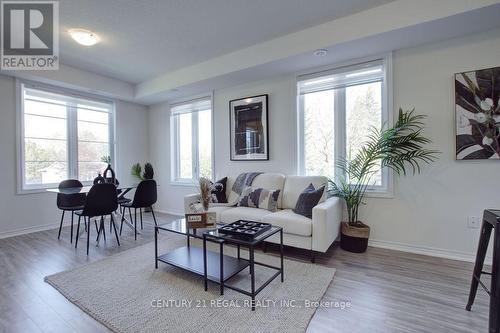 45 - 383 Dundas Street E, Hamilton, ON - Indoor Photo Showing Living Room