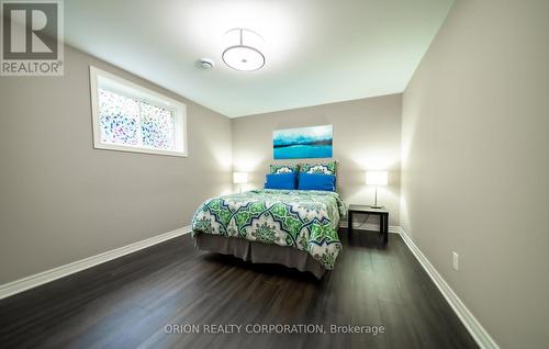 5 Tulip Tree Road, Niagara-On-The-Lake, ON - Indoor Photo Showing Bedroom