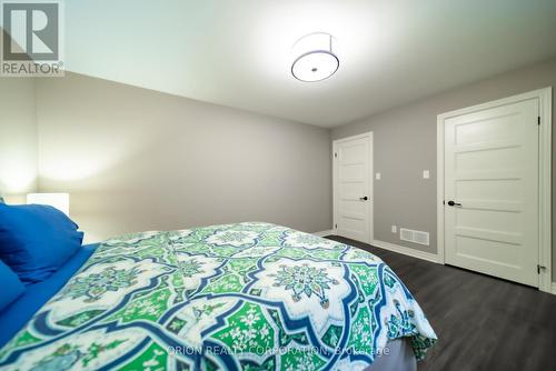 5 Tulip Tree Road, Niagara-On-The-Lake, ON - Indoor Photo Showing Bedroom