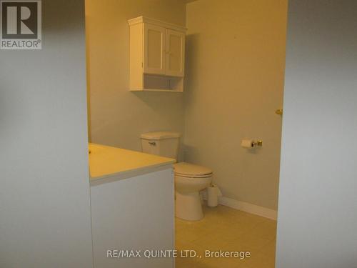 108 -54 Tripp Boulevard E, Quinte West, ON - Indoor Photo Showing Bathroom