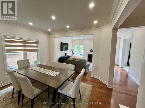 3274 Pringle Place, Mississauga, ON - Indoor Photo Showing Dining Room