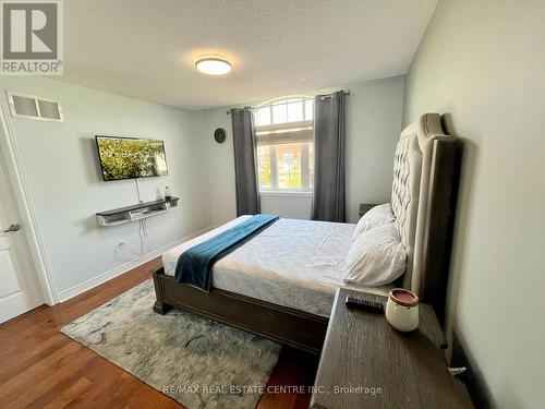 3274 Pringle Place, Mississauga, ON - Indoor Photo Showing Bedroom