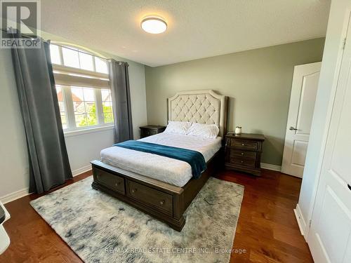 3274 Pringle Place, Mississauga, ON - Indoor Photo Showing Bedroom