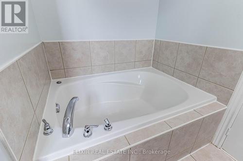 61 Bushmill Circle, Brampton, ON - Indoor Photo Showing Bathroom