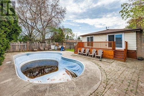 367 Yale Crescent, Oakville, ON - Outdoor With In Ground Pool With Deck Patio Veranda