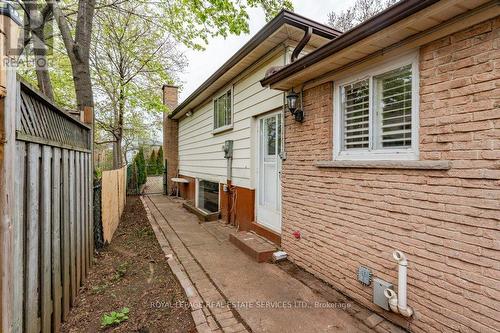 367 Yale Crescent, Oakville, ON - Outdoor With Exterior