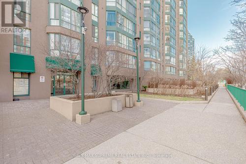 211 - 145 Hillcrest Avenue, Mississauga, ON - Outdoor