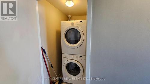 710 - 365 Prince Of Wales Drive, Mississauga, ON - Indoor Photo Showing Laundry Room