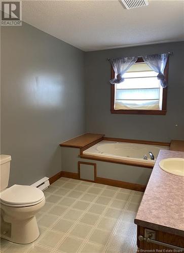 9 St. Croix Avenue, Saint Andrews, NB - Indoor Photo Showing Bathroom