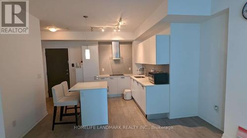 2101 - 11 Bogert Avenue, Toronto, ON - Indoor Photo Showing Kitchen