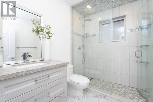 853 Sanok Drive, Pickering, ON - Indoor Photo Showing Bathroom