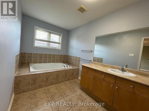 67 Laurier Avenue, Richmond Hill, ON - Indoor Photo Showing Bathroom