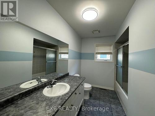 67 Laurier Avenue, Richmond Hill, ON - Indoor Photo Showing Bathroom