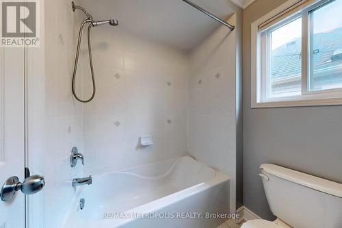 14 Orr Drive, Bradford West Gwillimbury, ON - Indoor Photo Showing Bathroom