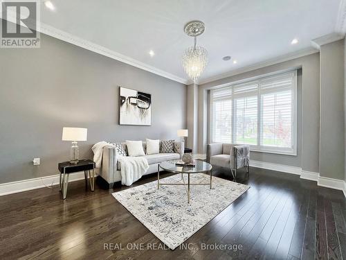 45 Port Royal Avenue, Vaughan, ON - Indoor Photo Showing Living Room