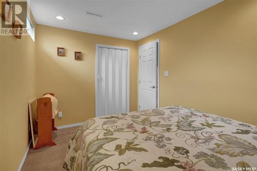 40 Upland Drive, Regina, SK - Indoor Photo Showing Bedroom