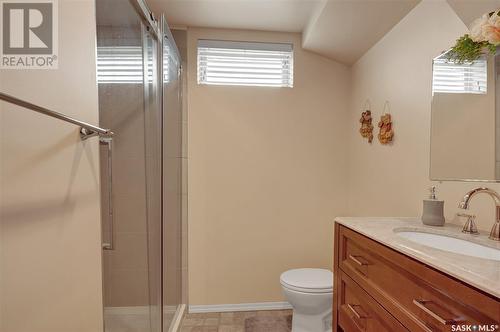40 Upland Drive, Regina, SK - Indoor Photo Showing Bathroom