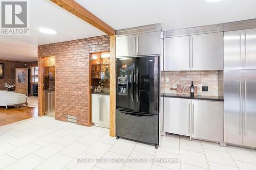 2866 20Th Sideroad, New Tecumseth, ON - Indoor Photo Showing Kitchen