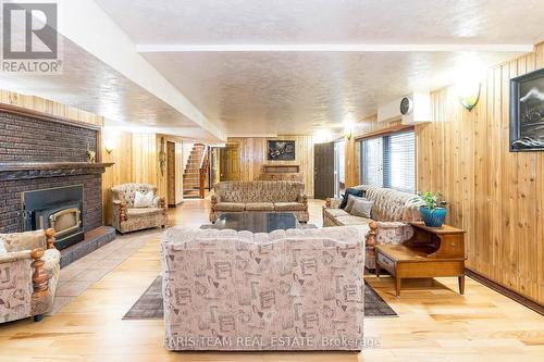 2866 20Th Sideroad, New Tecumseth, ON - Indoor Photo Showing Living Room With Fireplace