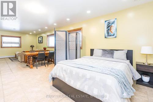 2866 20Th Sideroad, New Tecumseth, ON - Indoor Photo Showing Bedroom